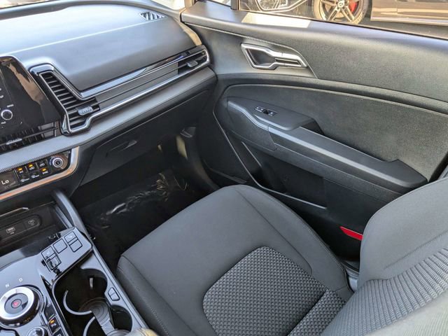 Used 2023 Kia Sportage LX image 16