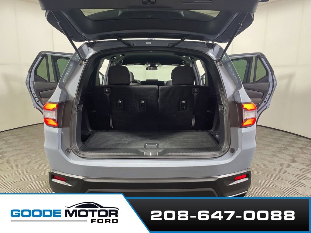Used 2025 Honda Pilot Sport image 21