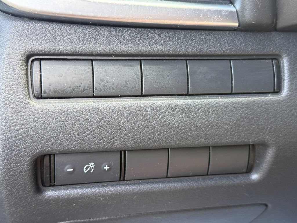 Used 2021 Nissan Rogue S AWD/4WD image 30