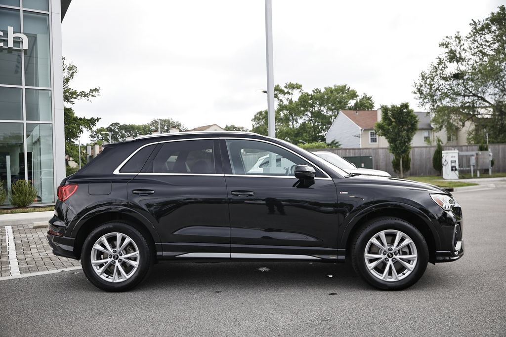Used 2025 Audi Q3 2.0T Premium w/ Convenience Package AWD/4WD image 4