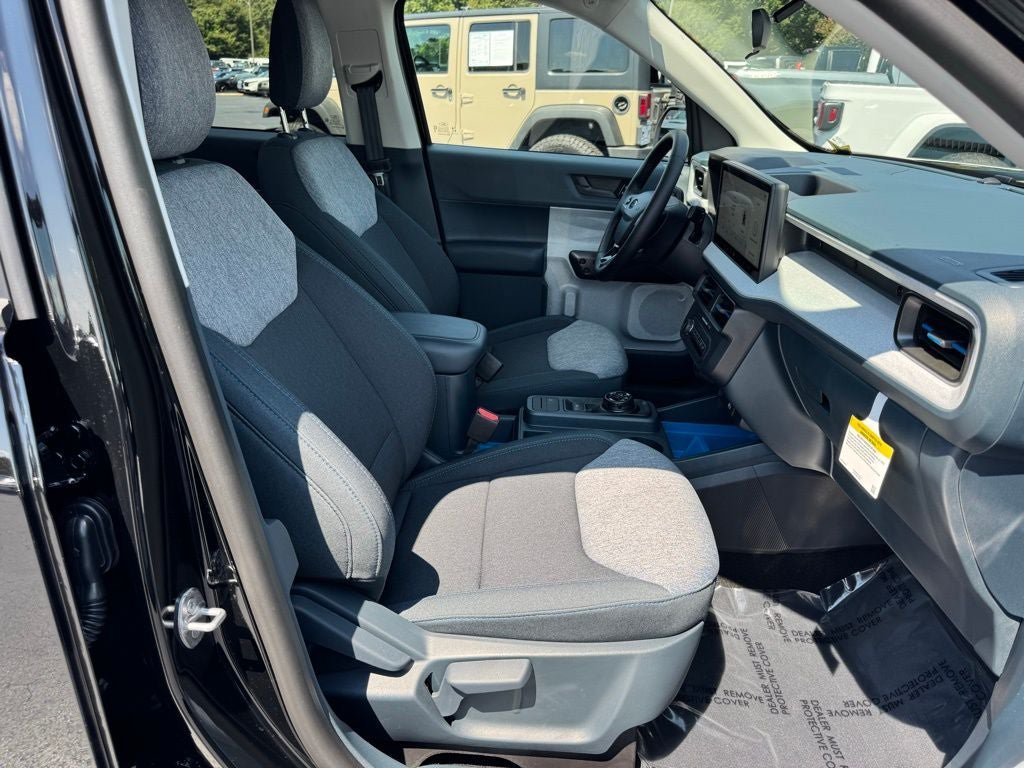 New 2025 Ford Maverick XLT w/ XLT Luxury Package FWD image 22