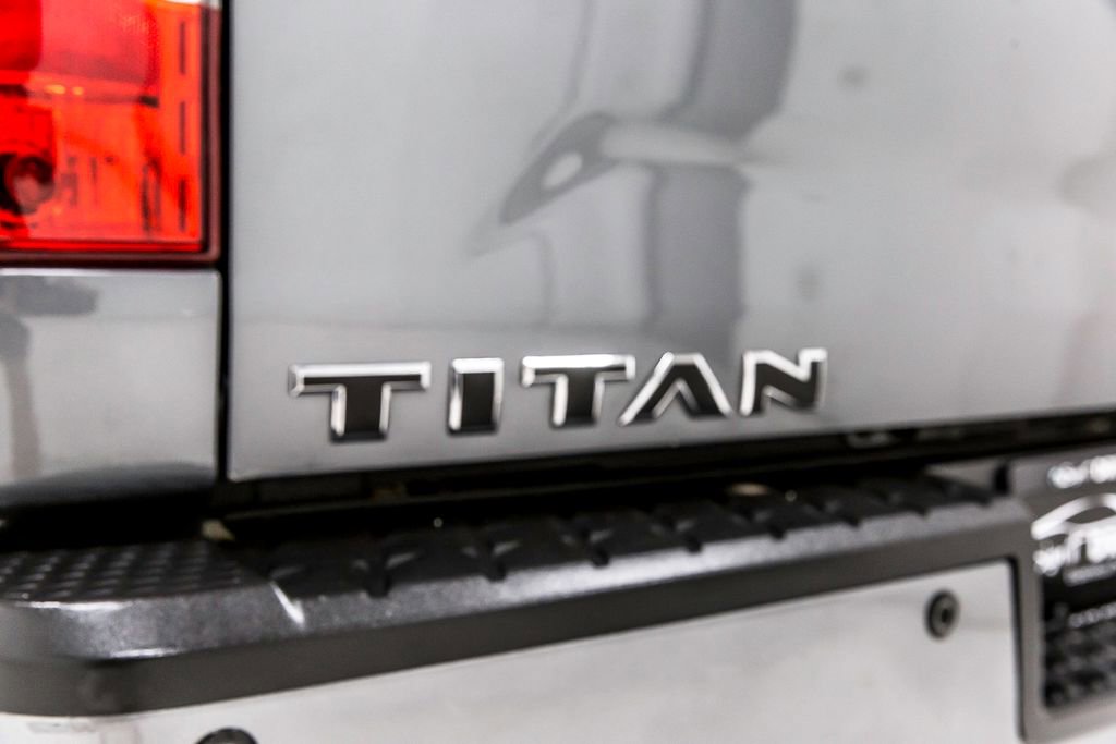 Used 2018 Nissan Titan PRO-4X w/ Pro-4x Convenience Package AWD/4WD image 7