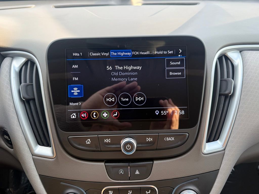 Used 2023 Chevrolet Malibu LT image 25