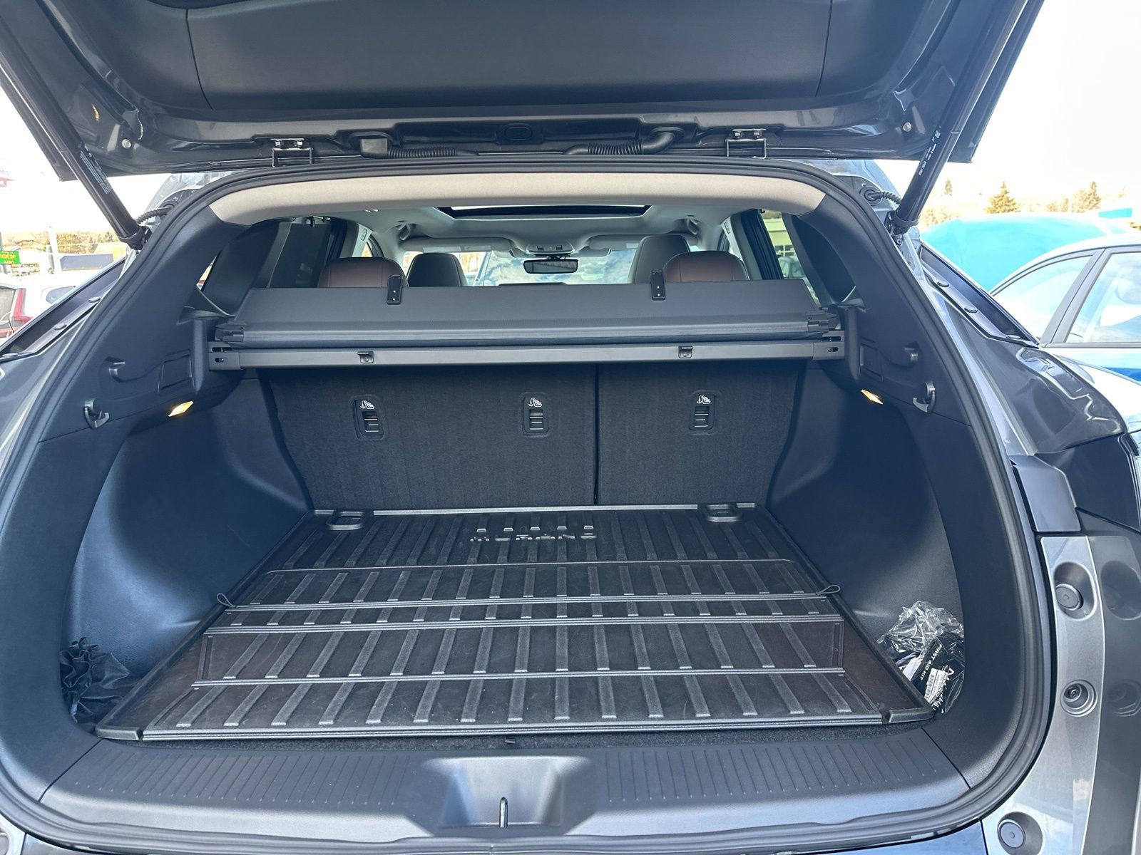 Used 2025 Nissan Murano Platinum w/ Cargo Package image 28