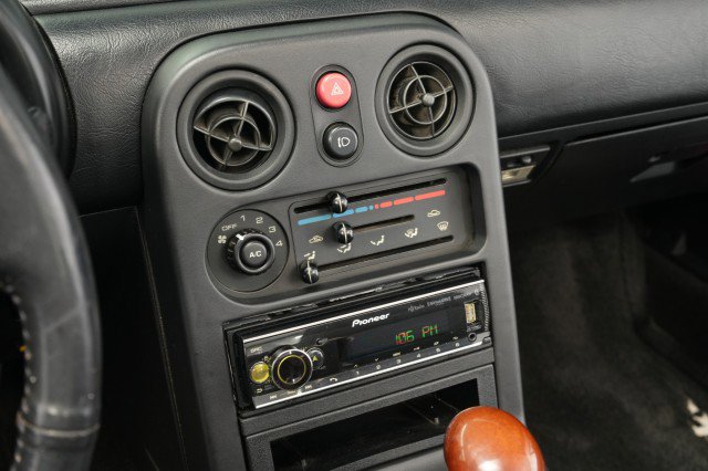 Used 1990 MAZDA MX-5 Miata RWD image 47