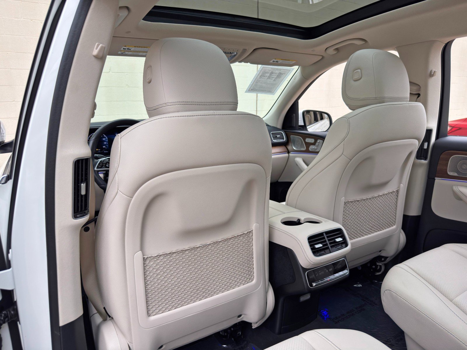 Used 2024 Mercedes-Benz GLS 450 4MATIC image 46