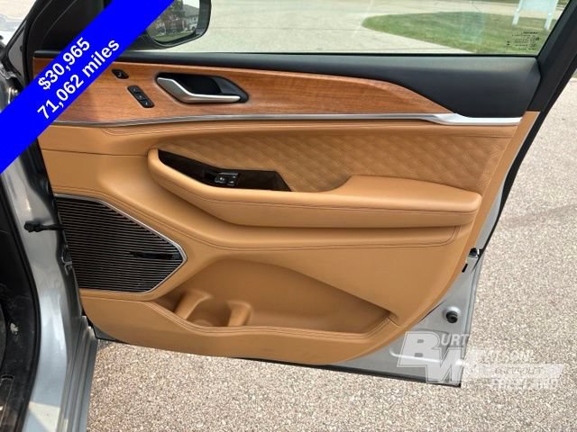 Used 2021 Jeep Grand Cherokee L Summit AWD/4WD image 30