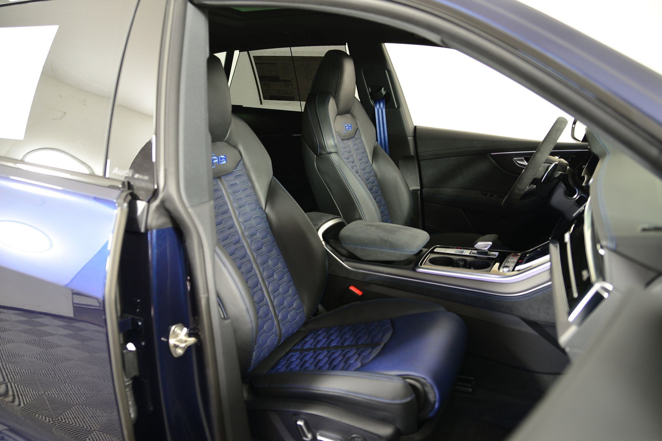 New 2026 Audi RS Q8 performance image 16