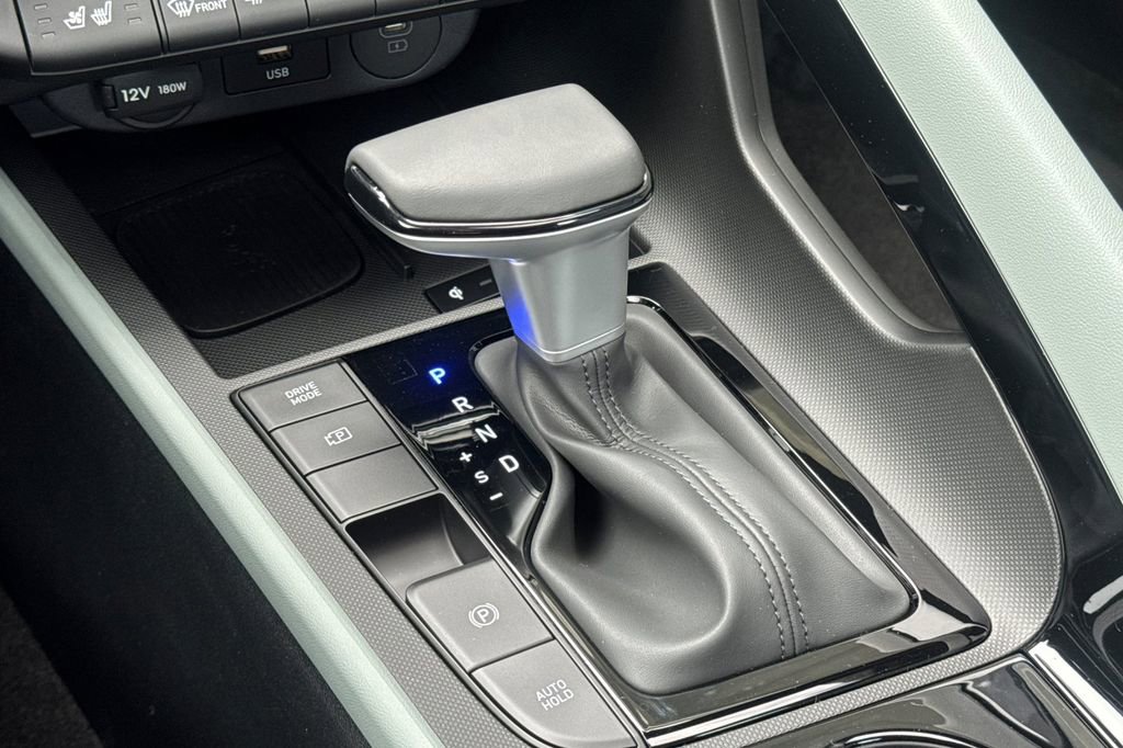 New 2026 Hyundai Elantra Limited FWD image 22