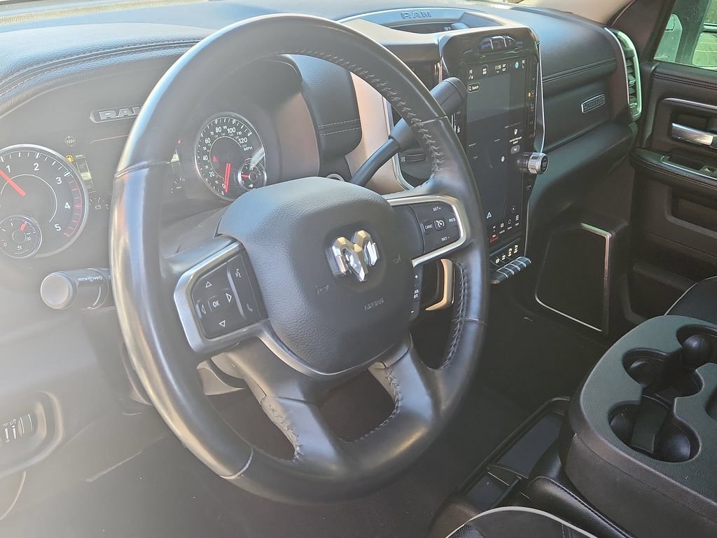 Used 2024 RAM 2500 Laramie AWD/4WD image 8