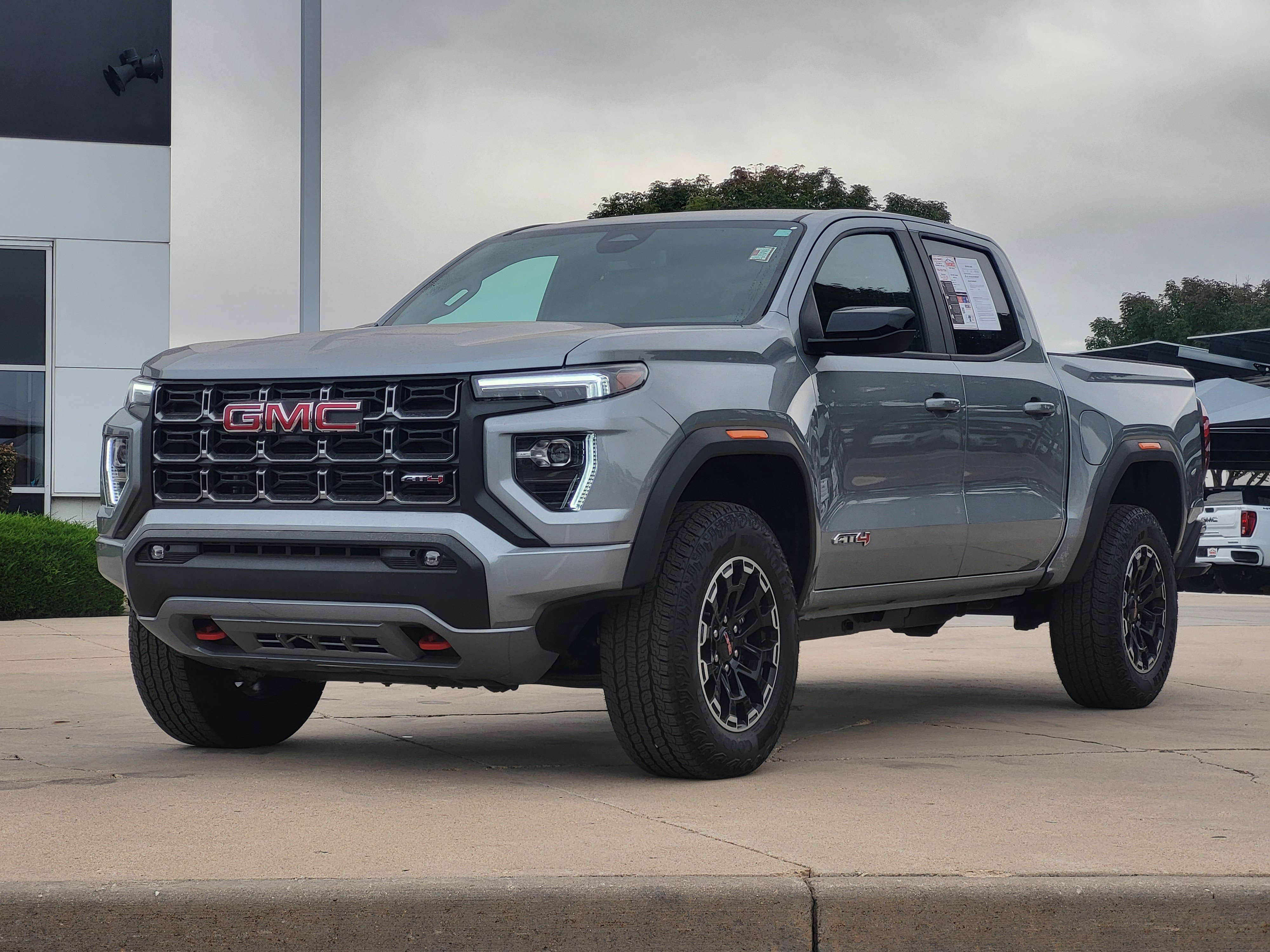 Used 2026 GMC Canyon AT4 AWD/4WD image 3