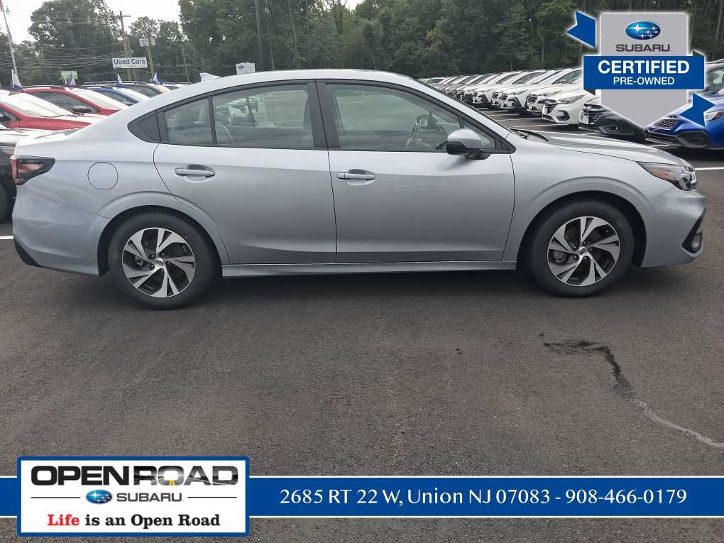 Used 2025 Subaru Legacy Premium AWD/4WD image 2