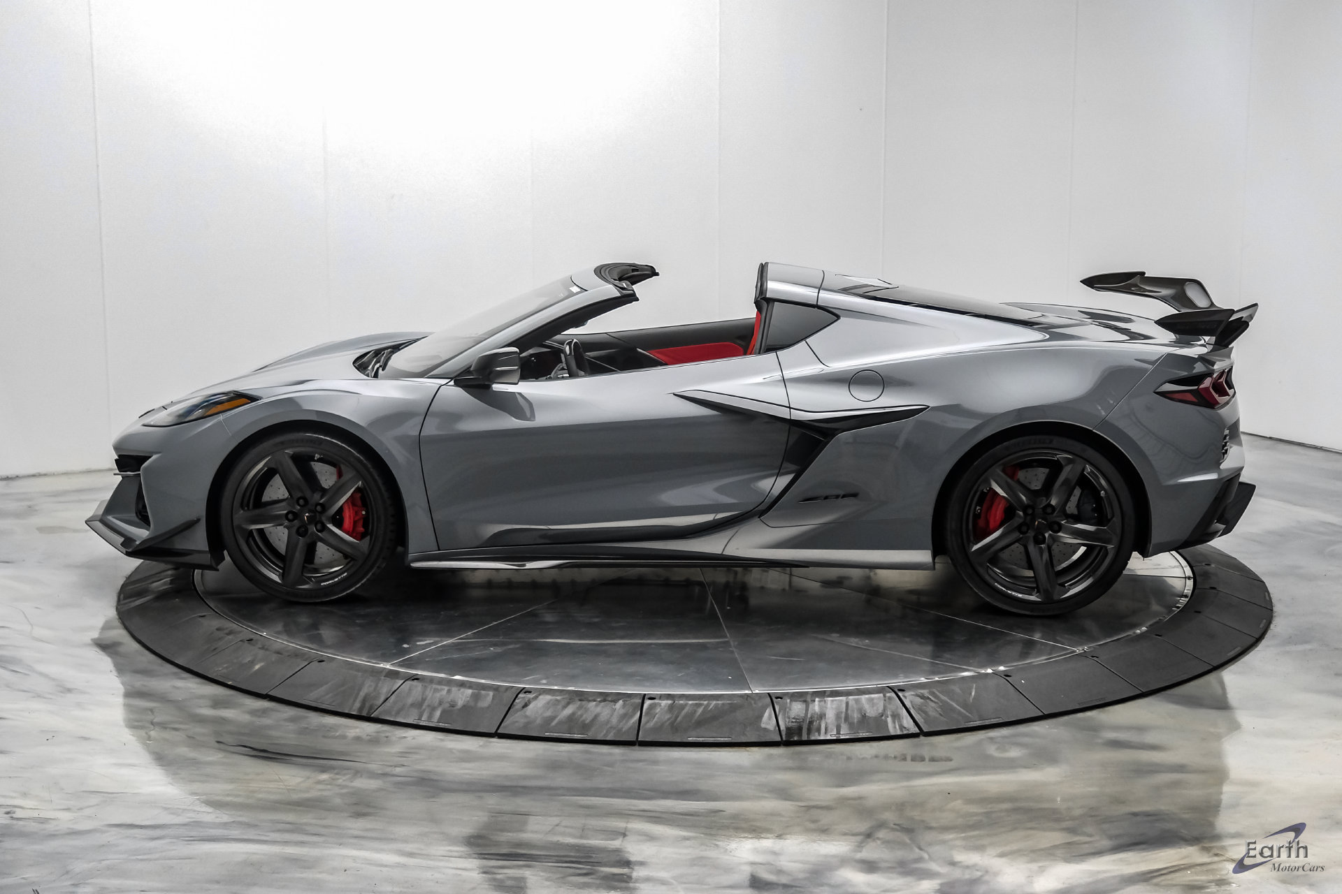 Used 2025 Chevrolet Corvette Z06 w/ Z07 Performance Package RWD image 9