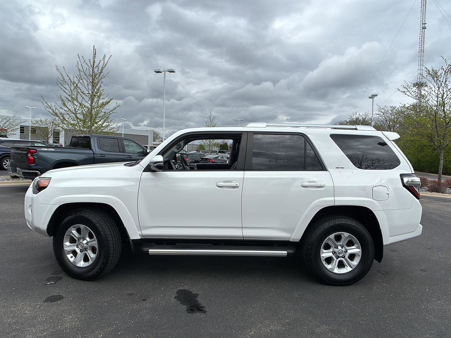 Used 2016 Toyota 4Runner SR5 Premium AWD/4WD image 24