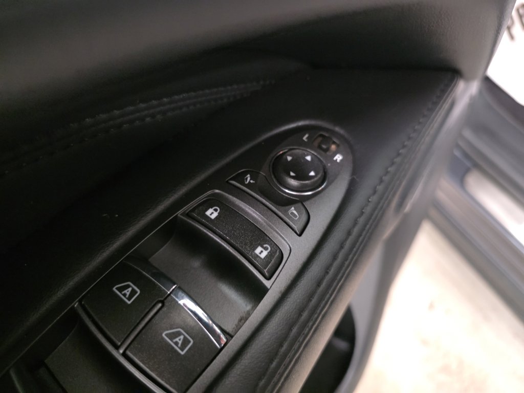 Used 2014 INFINITI QX60 AWD Hybrid w/ HEV Deluxe Touring Package image 26