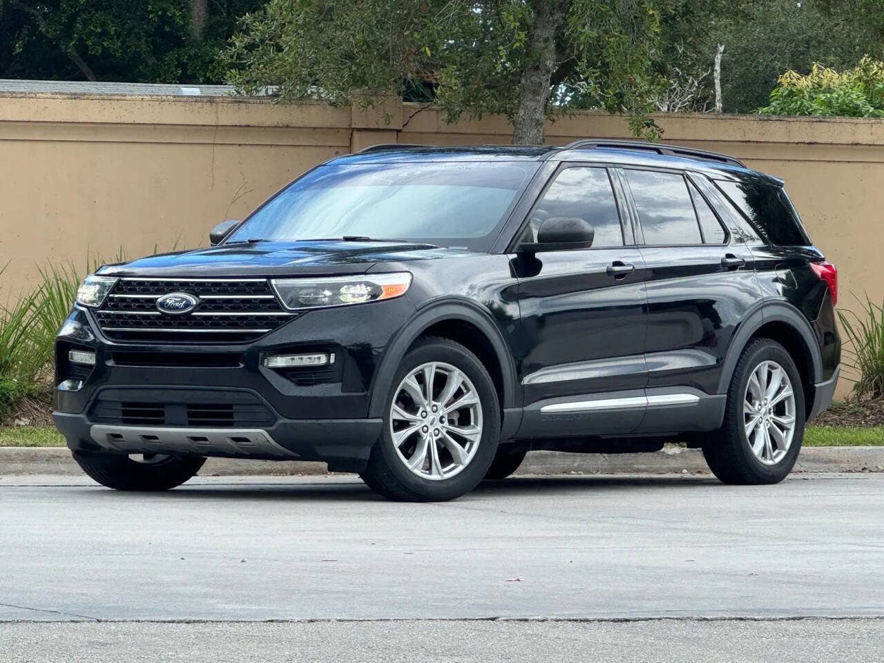 Used 2020 Ford Explorer XLT w/ Equipment Group 202A