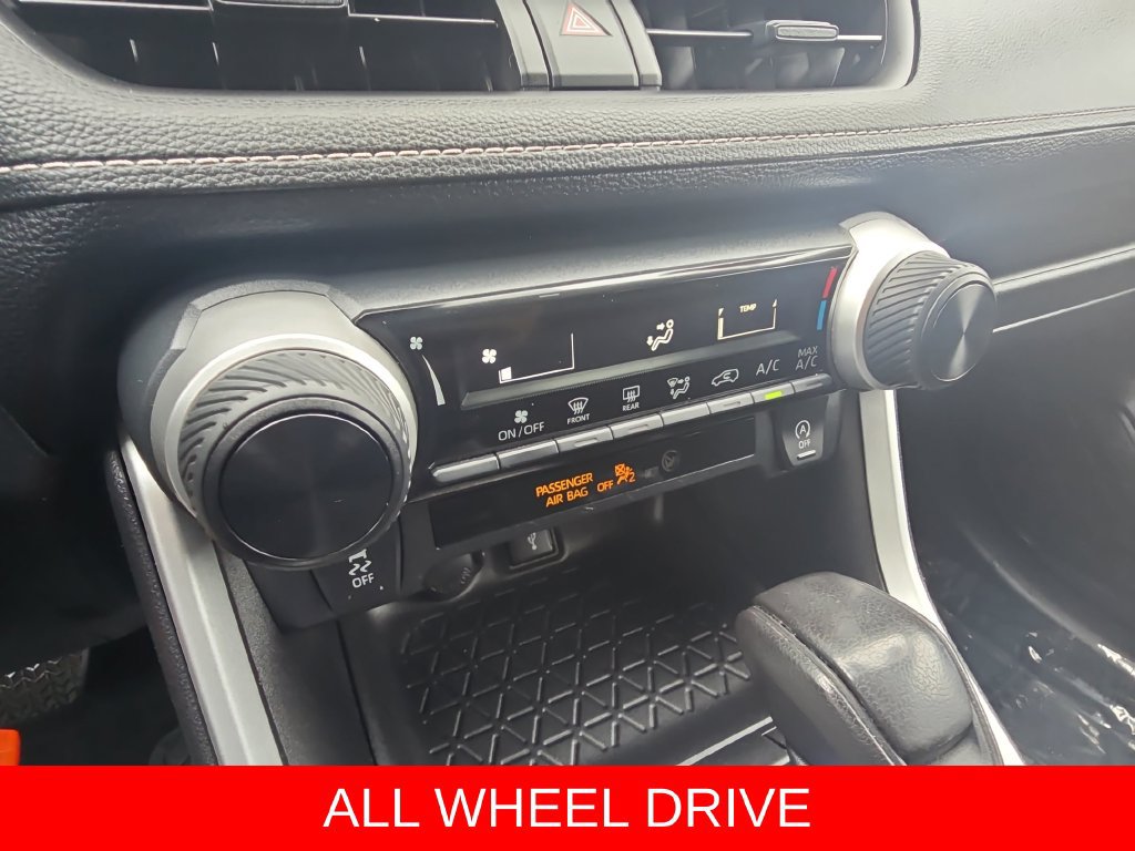Used 2022 Toyota RAV4 LE AWD/4WD image 21