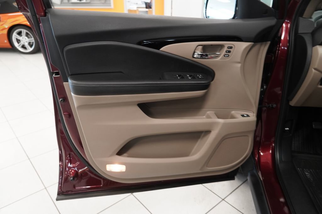 Used 2017 Honda Ridgeline RTL-E image 6