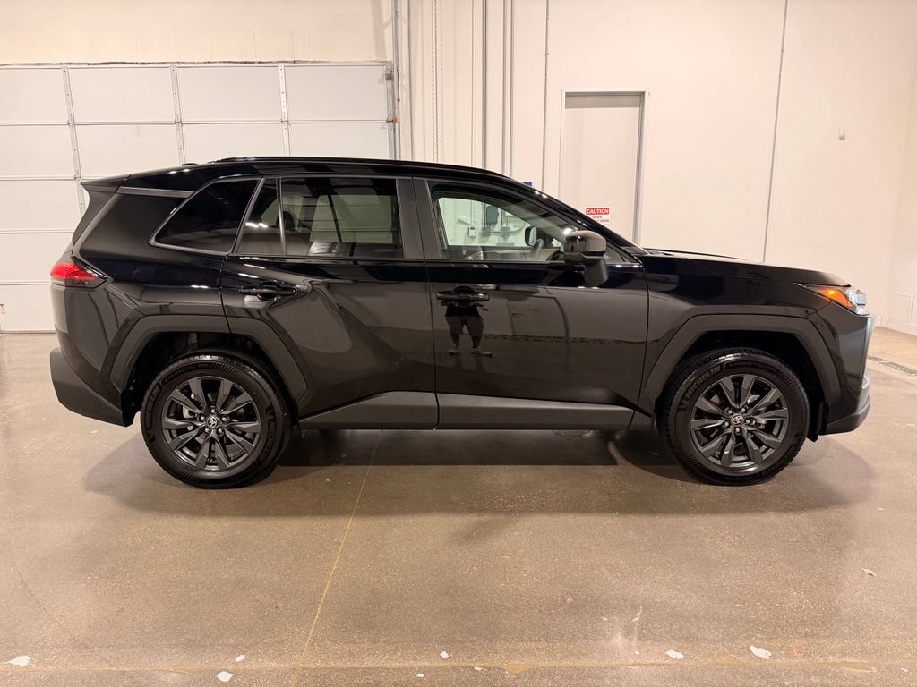 Used 2026 Toyota RAV4 XLE Premium FWD image 4
