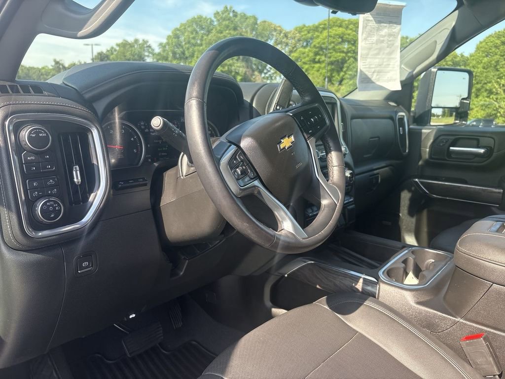 Certified 2022 Chevrolet Silverado 3500 LTZ w/ LTZ Convenience Package image 10