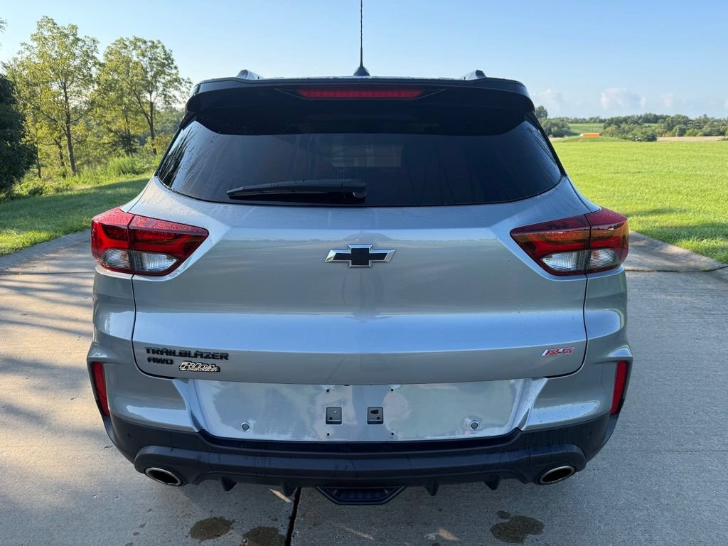 Used 2023 Chevrolet TrailBlazer RS w/ Sun and Liftgate Package AWD/4WD image 4