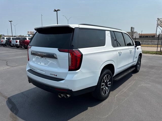 Used 2024 GMC Yukon XL AT4 w/ Technology Package AWD/4WD image 3