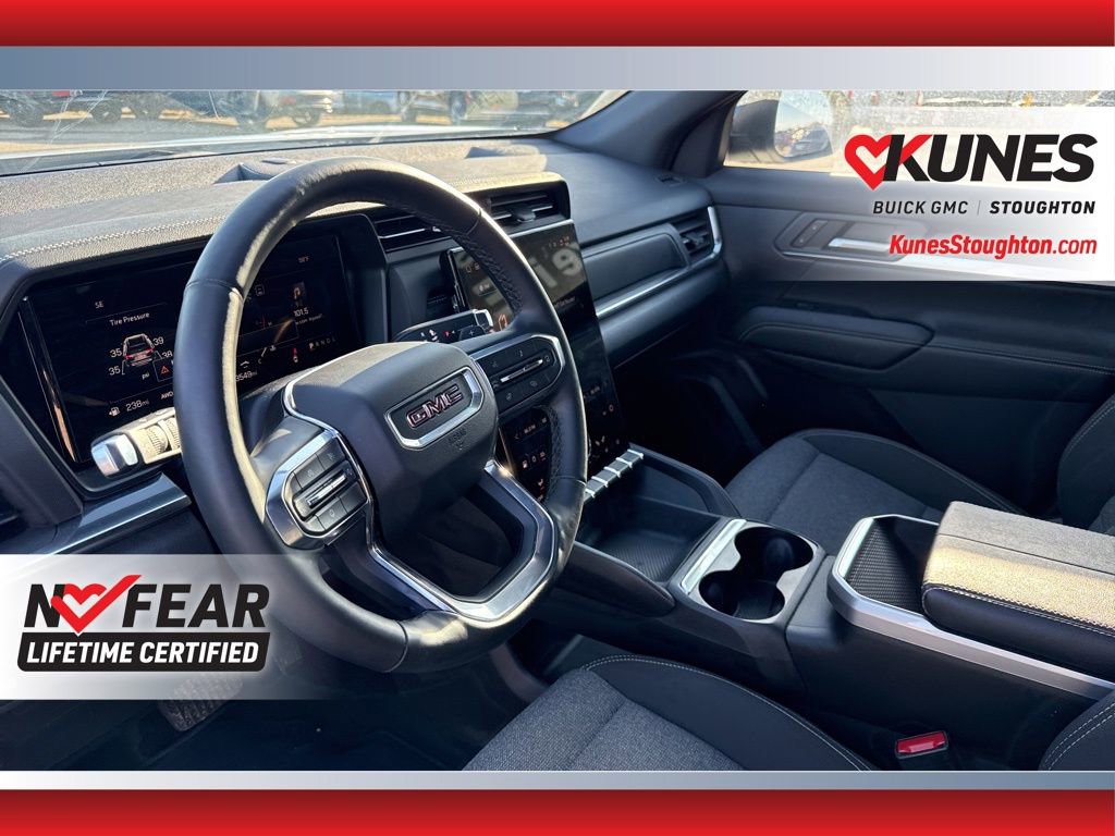 Used 2025 GMC Terrain Elevation image 23
