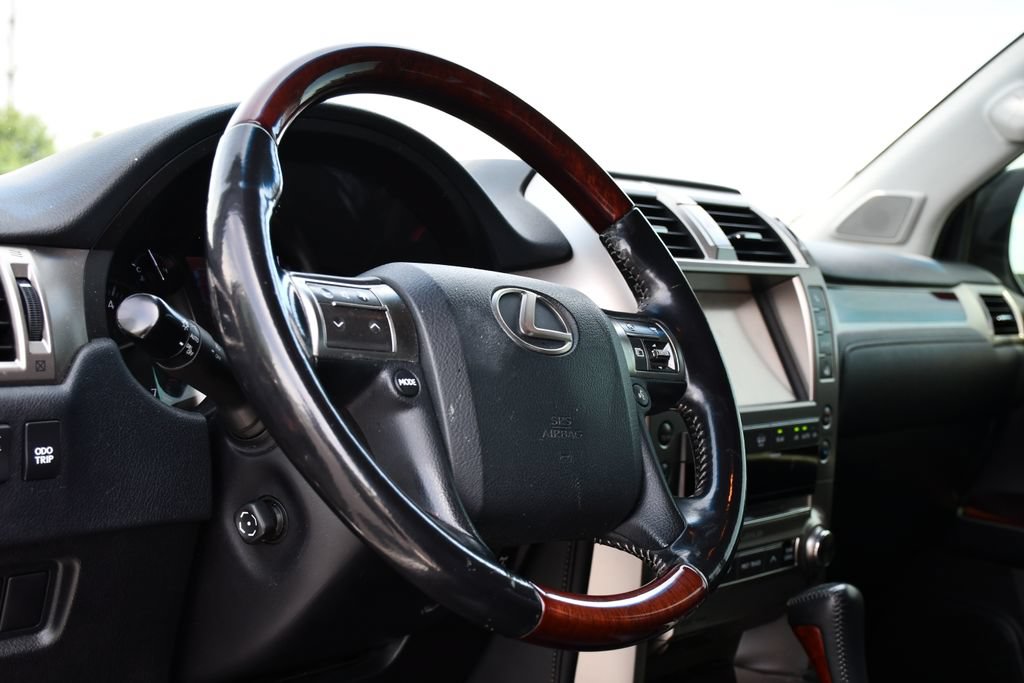 Used 2016 Lexus GX 460 w/ Premium Package AWD/4WD image 15