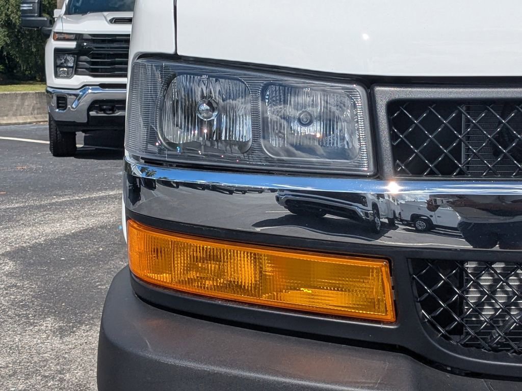 New 2025 Chevrolet Express 3500 w/ Power Convenience Package image 11