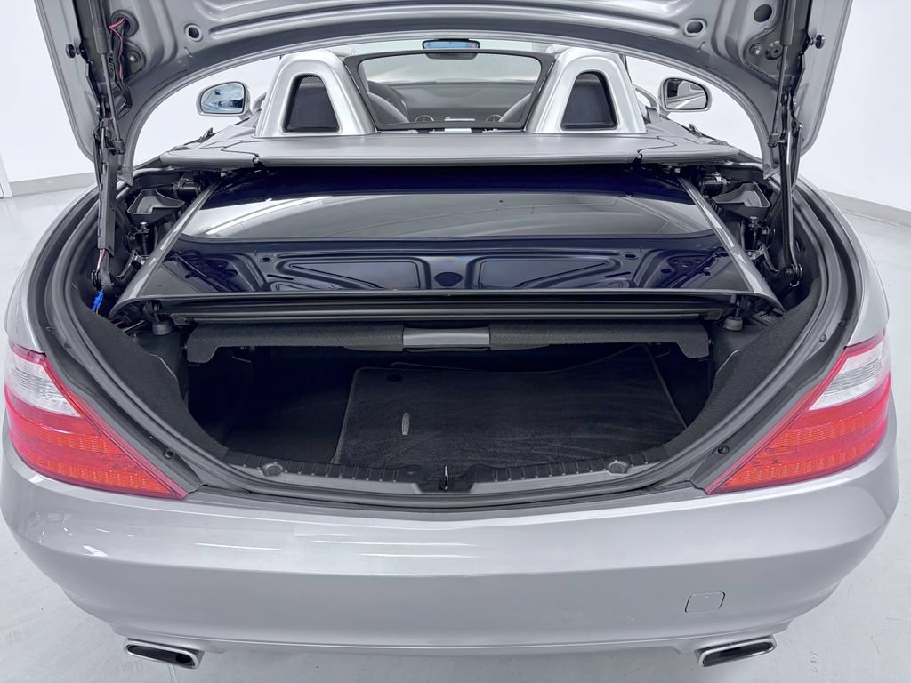 Used 2012 Mercedes-Benz SLK 350 image 23