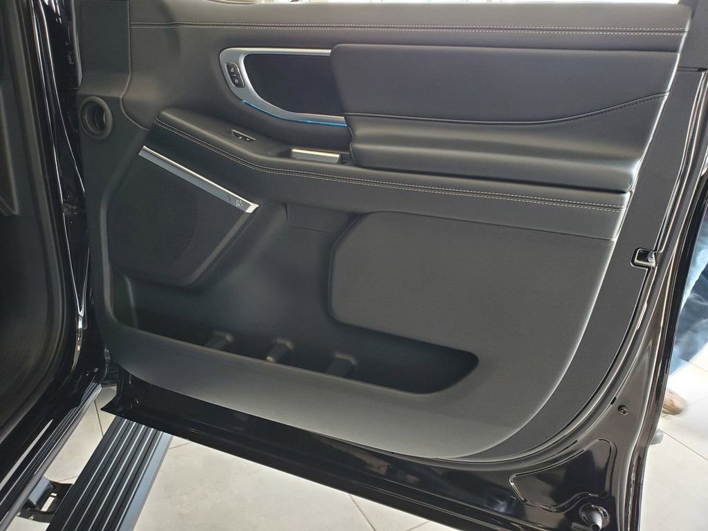 New 2026 Ford Expedition Platinum w/ Stealth Performance Package image 21