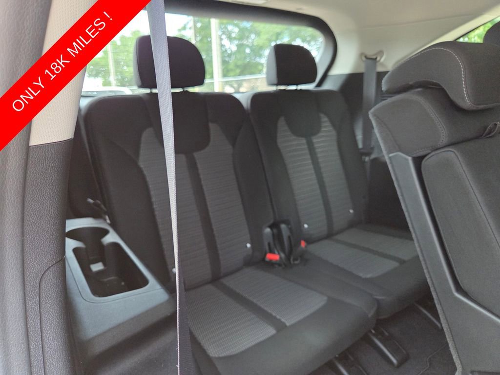 Used 2025 Kia Sorento LX FWD image 19