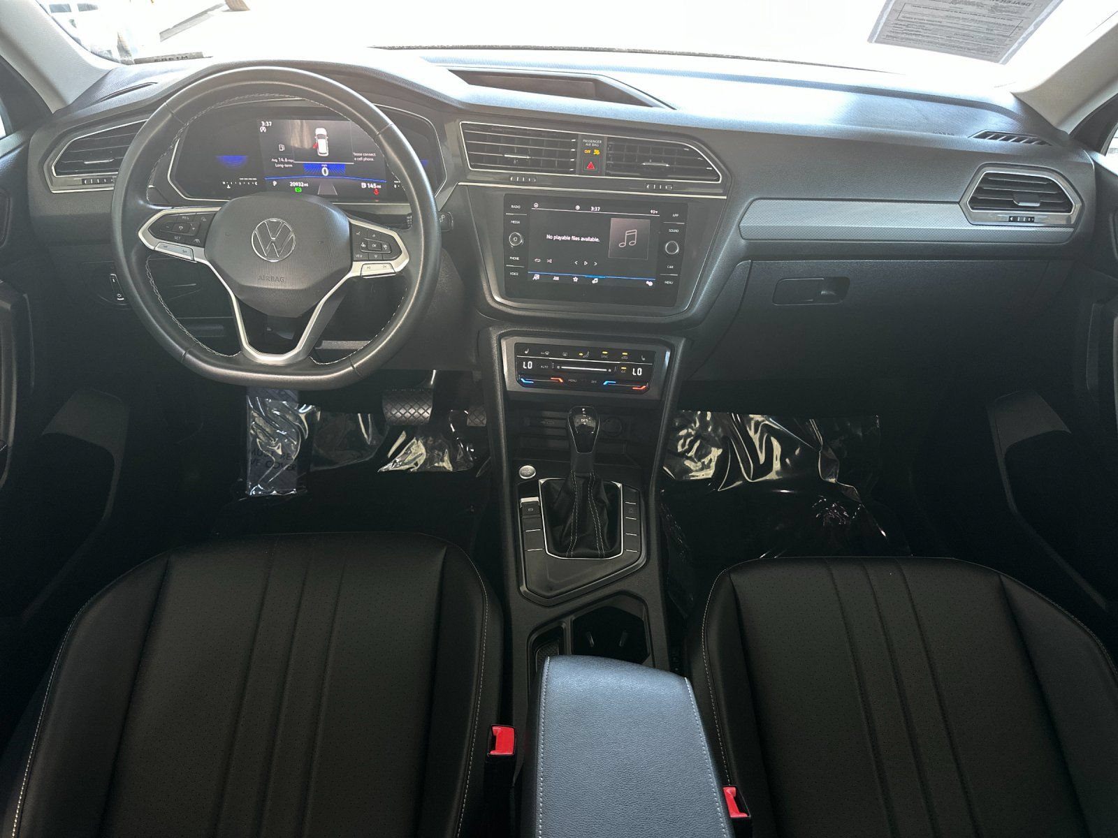 Used 2023 Volkswagen Tiguan SE FWD image 12