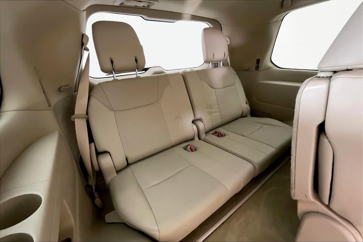 Used 2019 Lexus LX 570 4WD w/ Luxury Package image 26