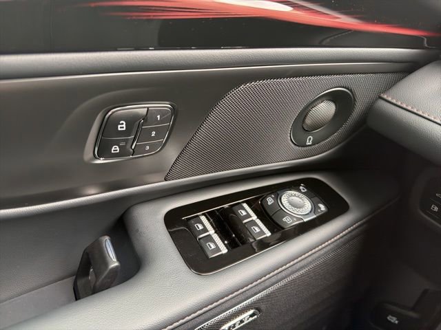 New 2026 Lincoln Nautilus Reserve w/ Jet Appearance Package image 25