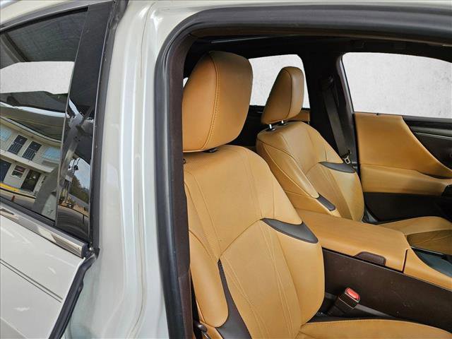 Used 2021 Lexus ES 350 Ultra Luxury image 20