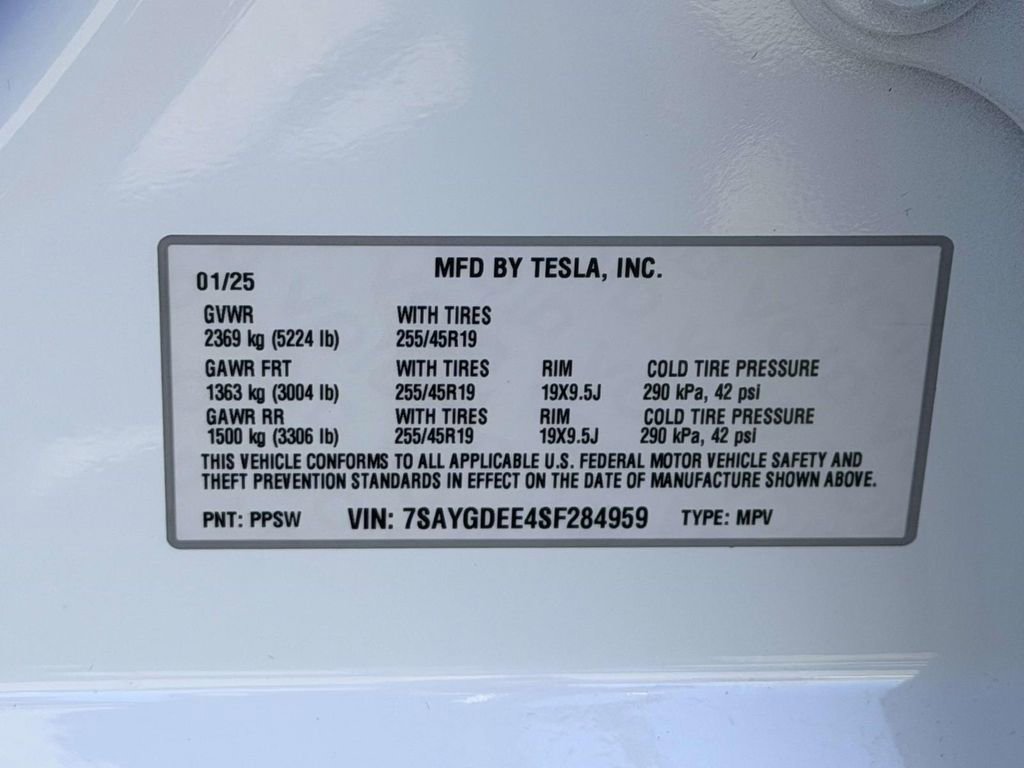 Used 2025 Tesla Model Y Long Range image 26