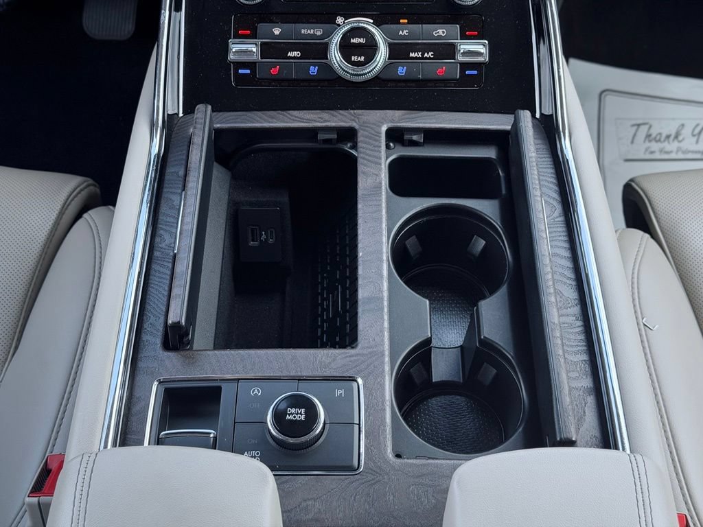 Used 2022 Lincoln Navigator 4WD image 43