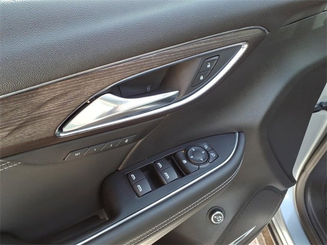 Used 2023 Buick Envision Avenir image 12