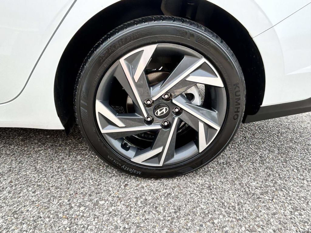 Certified 2025 Hyundai Elantra Sport FWD image 7