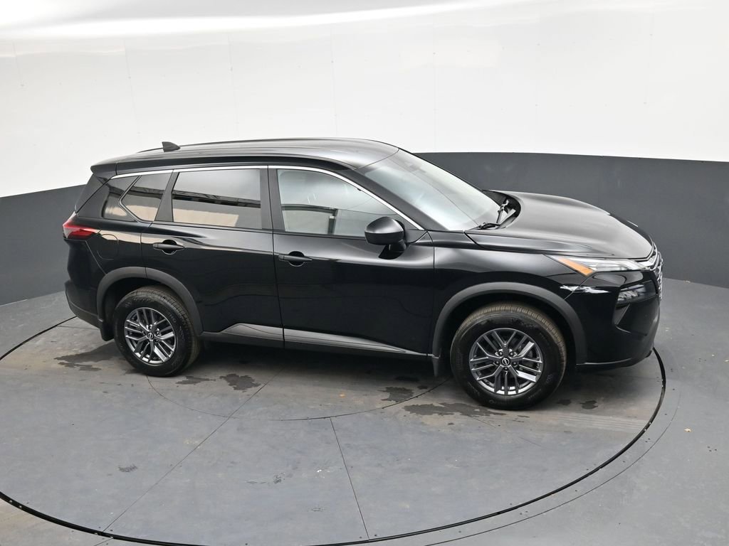 Used 2024 Nissan Rogue S image 25