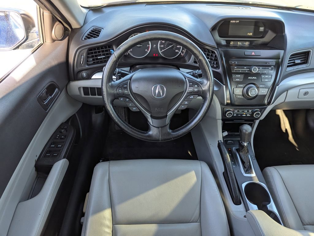 Used 2017 Acura ILX image 29
