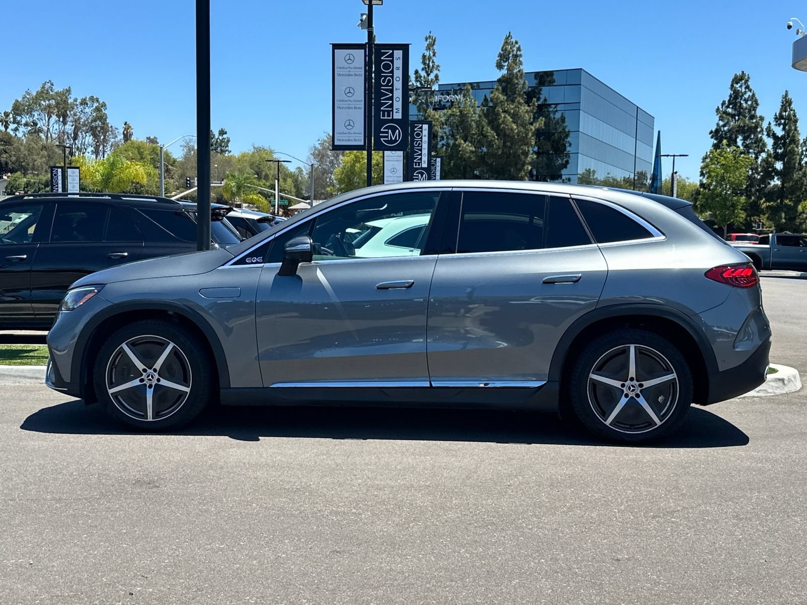 Used 2023 Mercedes-Benz EQE 350+ SUV image 7