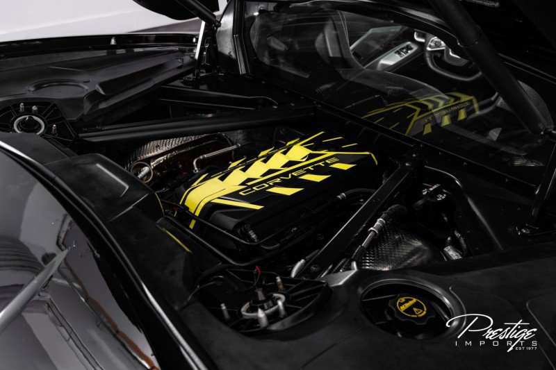 Used 2025 Chevrolet Corvette Stingray Preferred Cpe w/ 2LT image 24