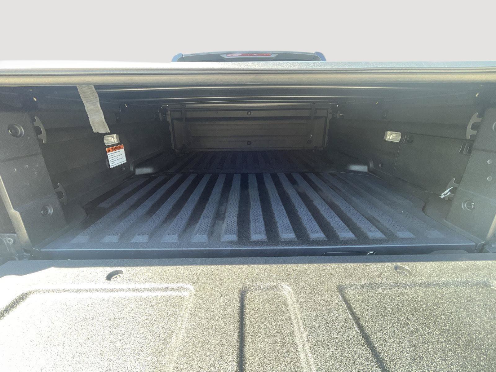 Used 2025 Honda Ridgeline Black Edition image 6