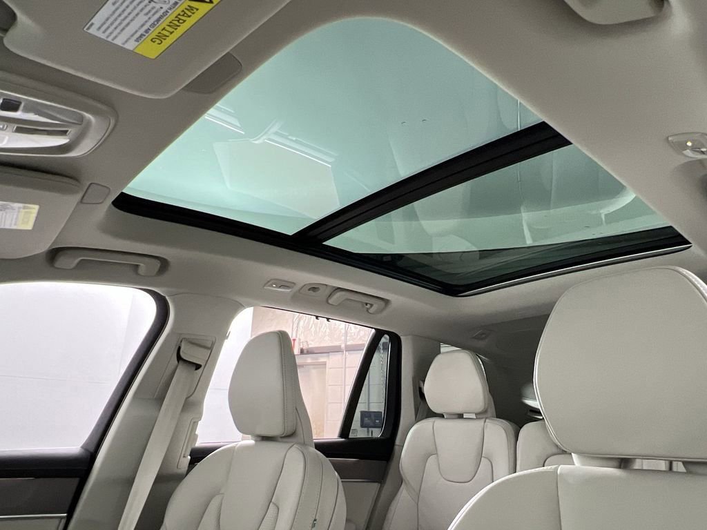 New 2026 Volvo XC90 B6 Ultra w/ Protection Package image 12