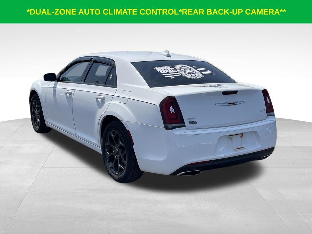 Used 2019 Chrysler 300 Touring w/ Sport Appearance Package image 9