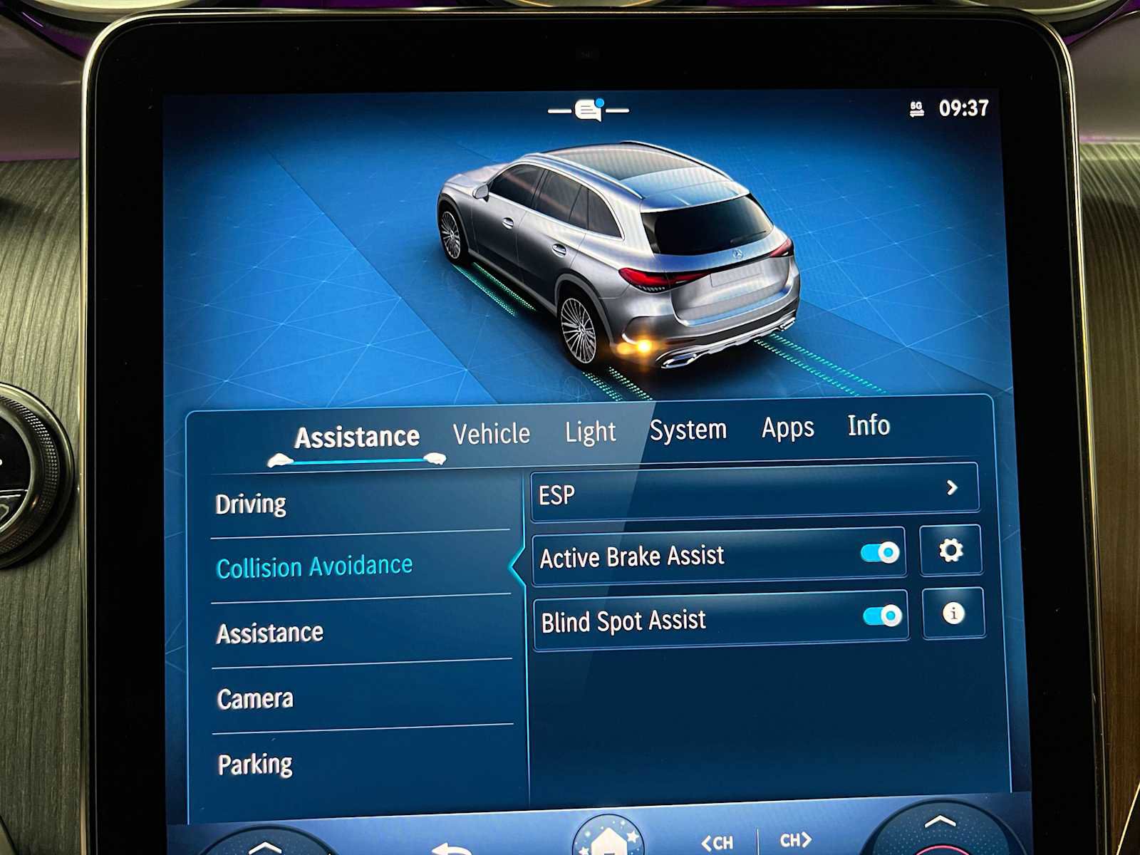 Certified 2025 Mercedes-Benz GLC 300 4MATIC image 34