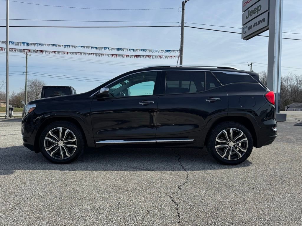 Used 2018 GMC Terrain Denali w/ Advanced Safety Package image 2