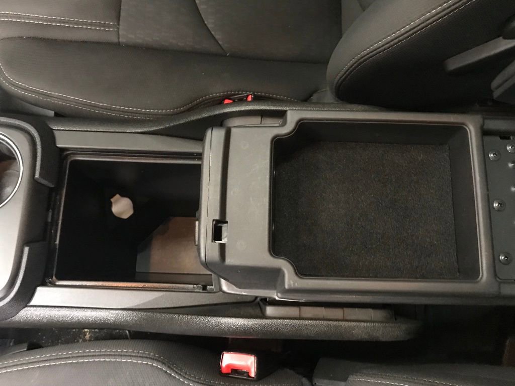 Used 2015 GMC Acadia SLE image 24